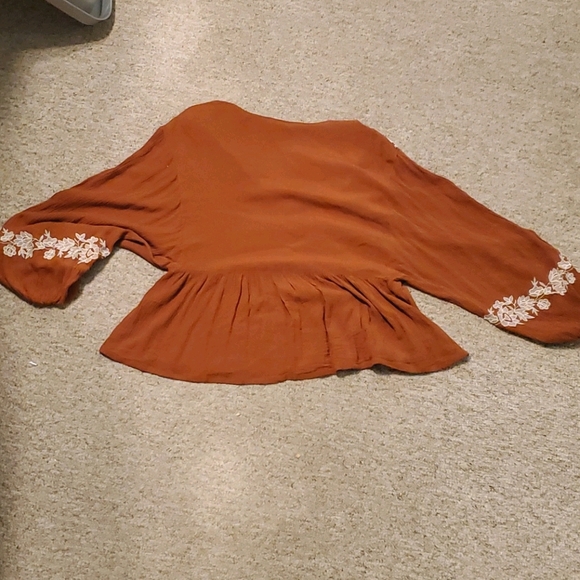 American Eagle Bohemian Top - Picture 2 of 3